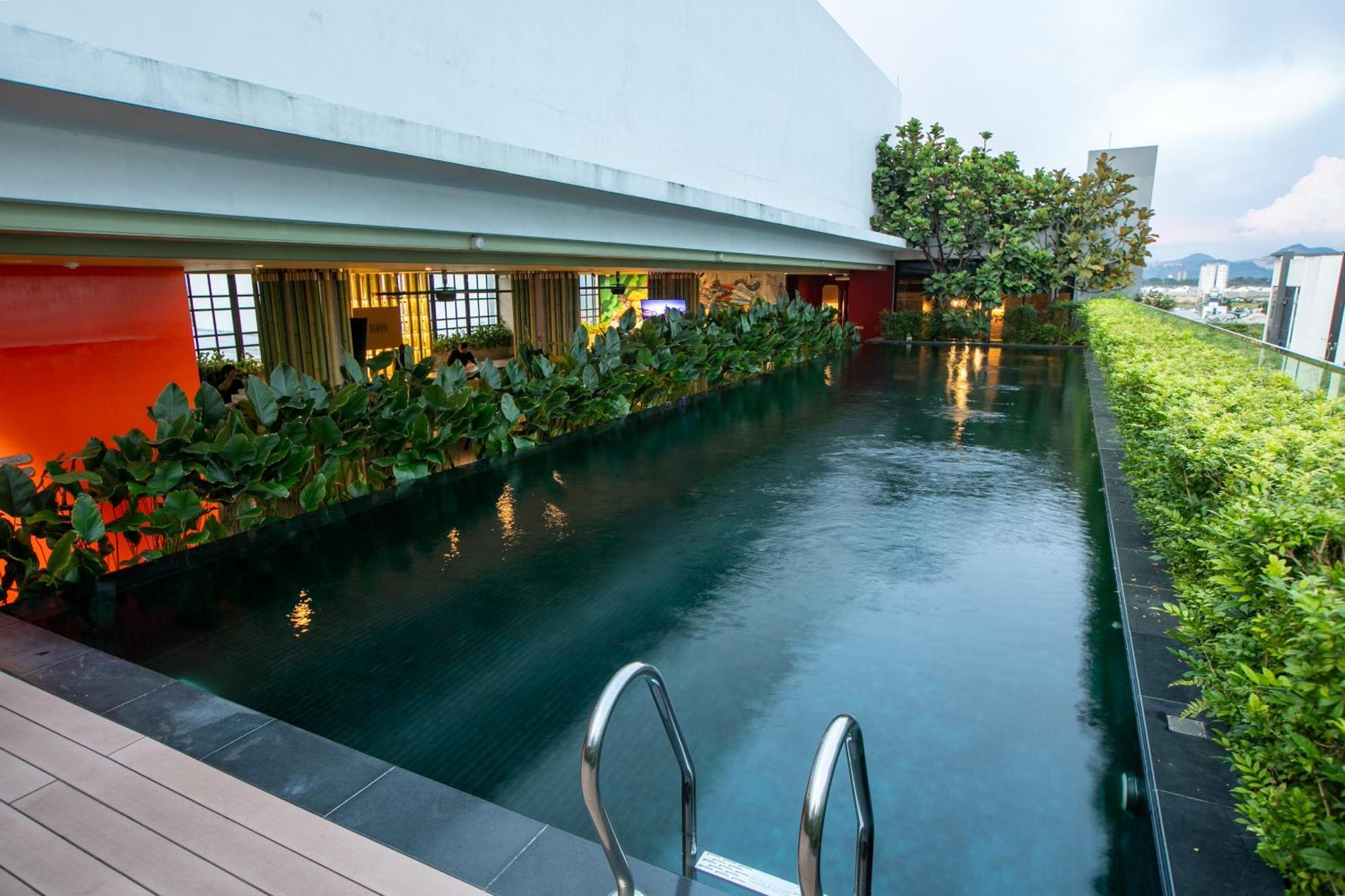 Отель The Upper House, Batu Kawan Simpang Ampat  Экстерьер фото