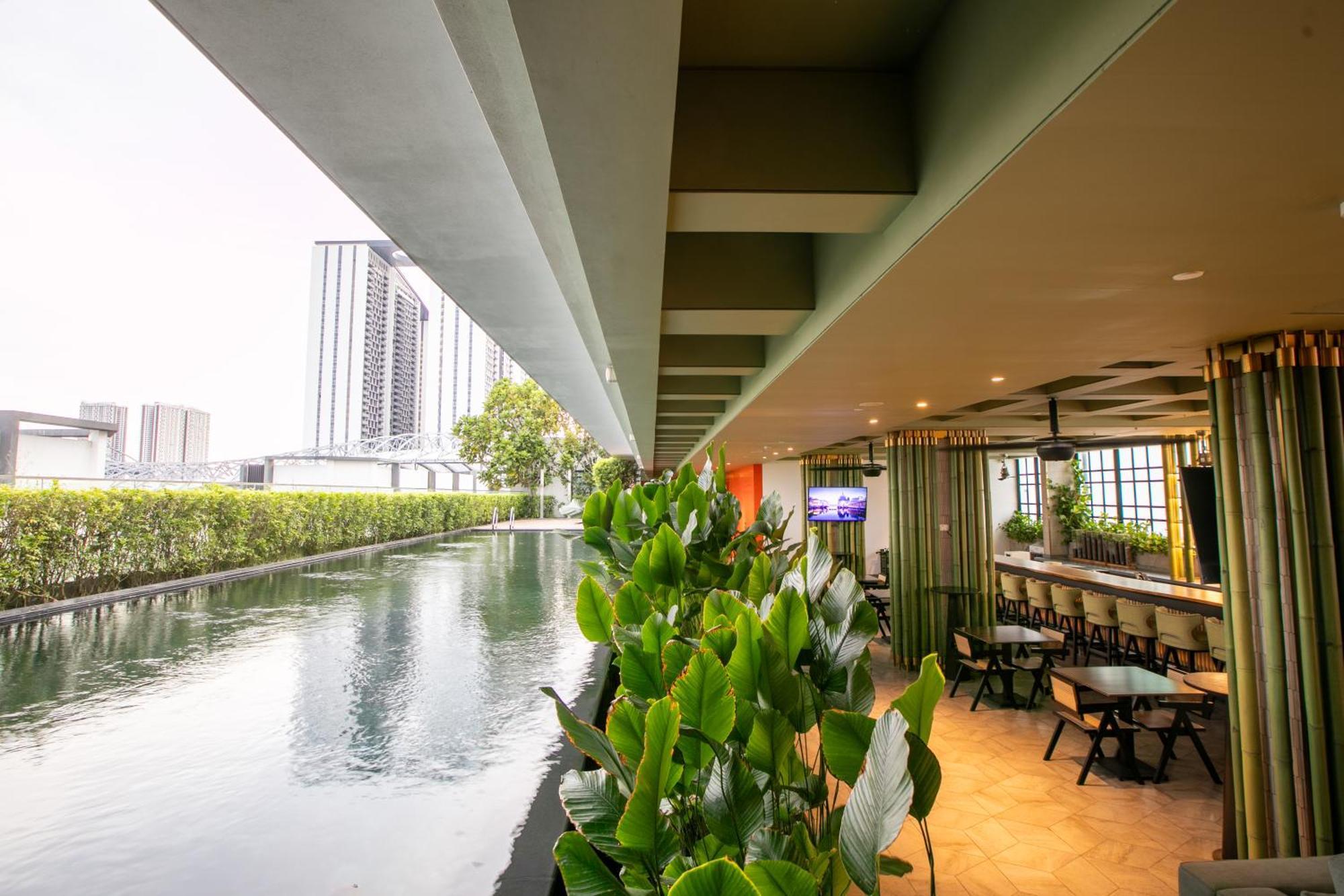 Отель The Upper House, Batu Kawan Simpang Ampat  Экстерьер фото